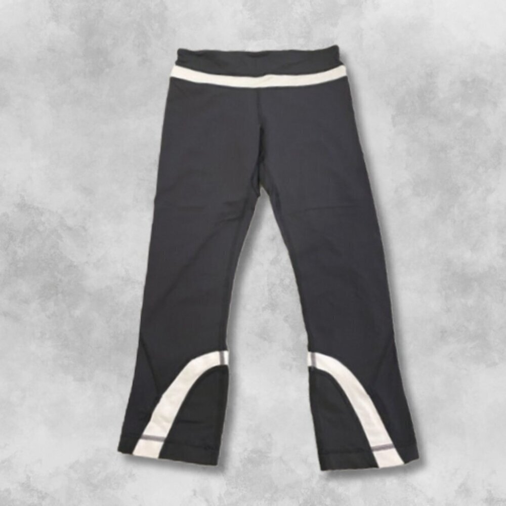 Lululemon Cropped Pants Breathable Mesh Back Zip Moisture-Wicking Black White 4